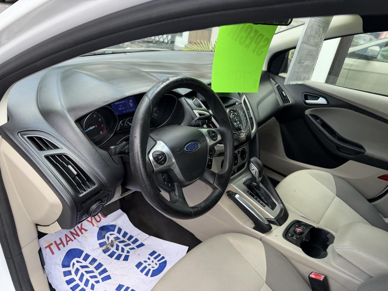 Ford Focus SE Sedan 2013