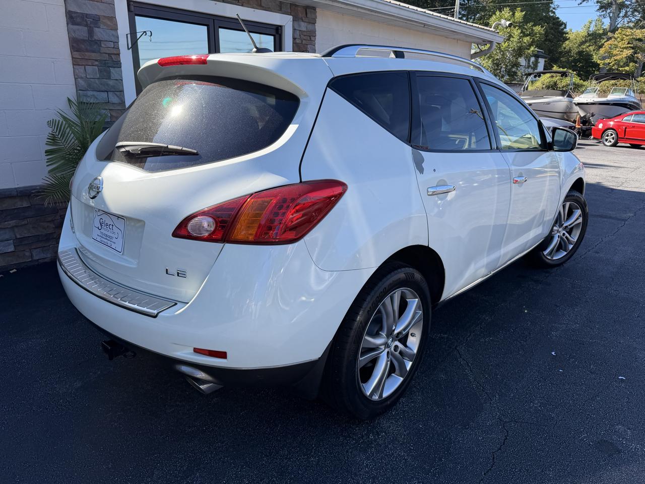 Nissan Murano LE 2010