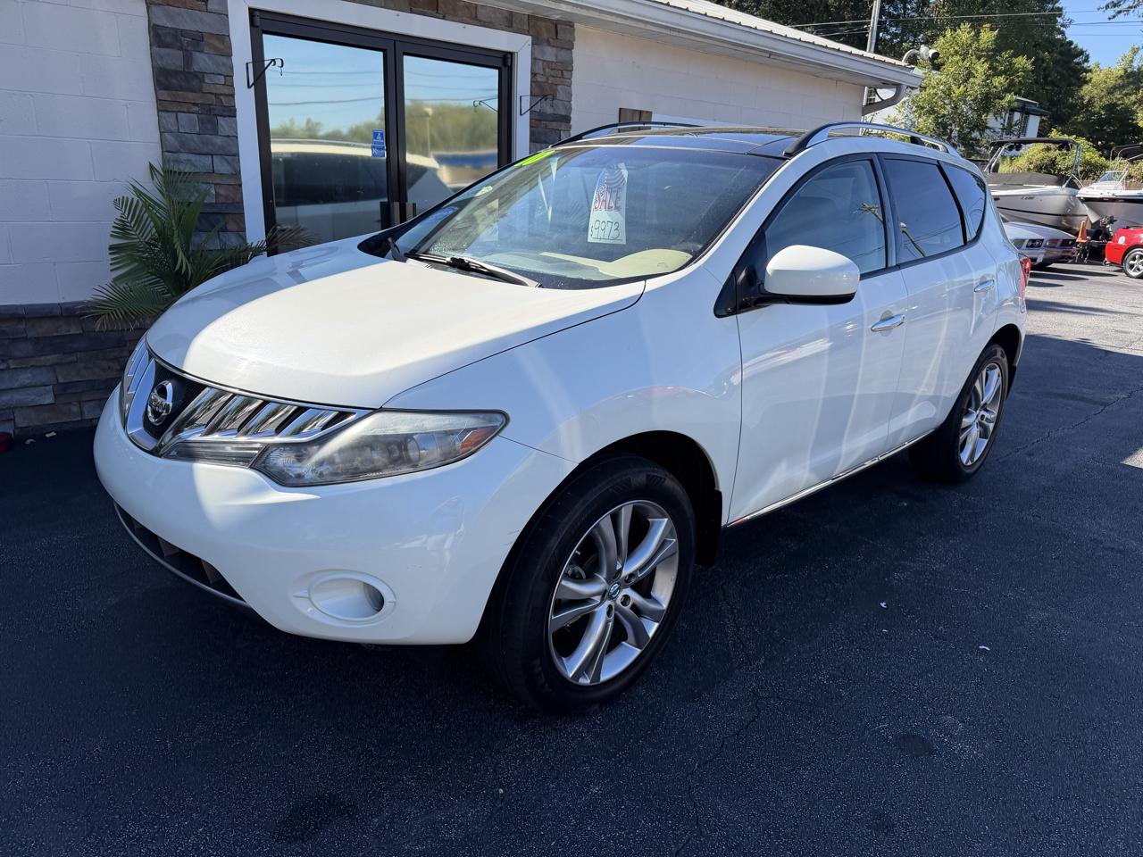Nissan Murano LE 2010