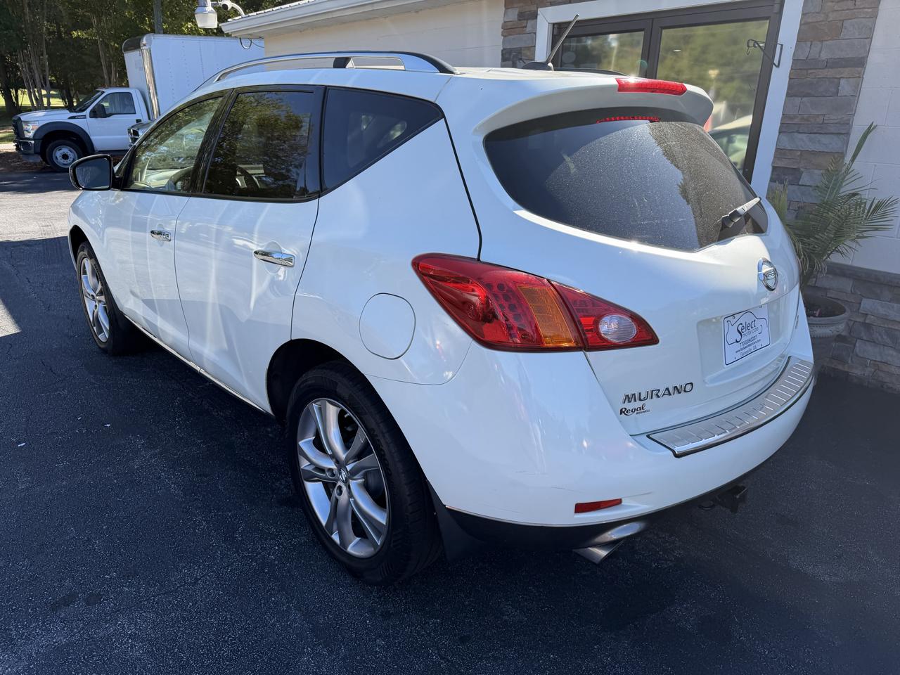 Nissan Murano LE 2010