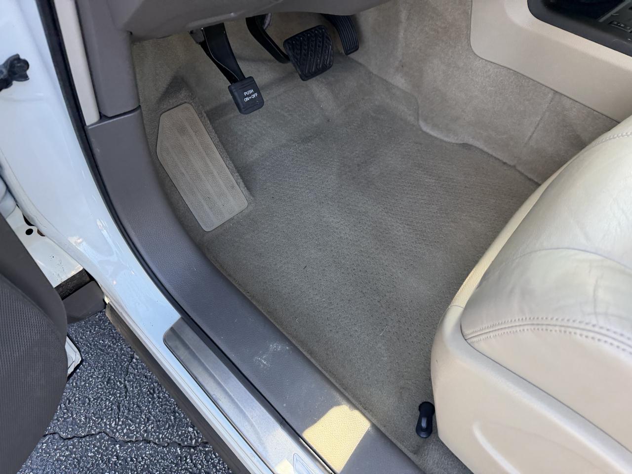 Nissan Murano LE 2010