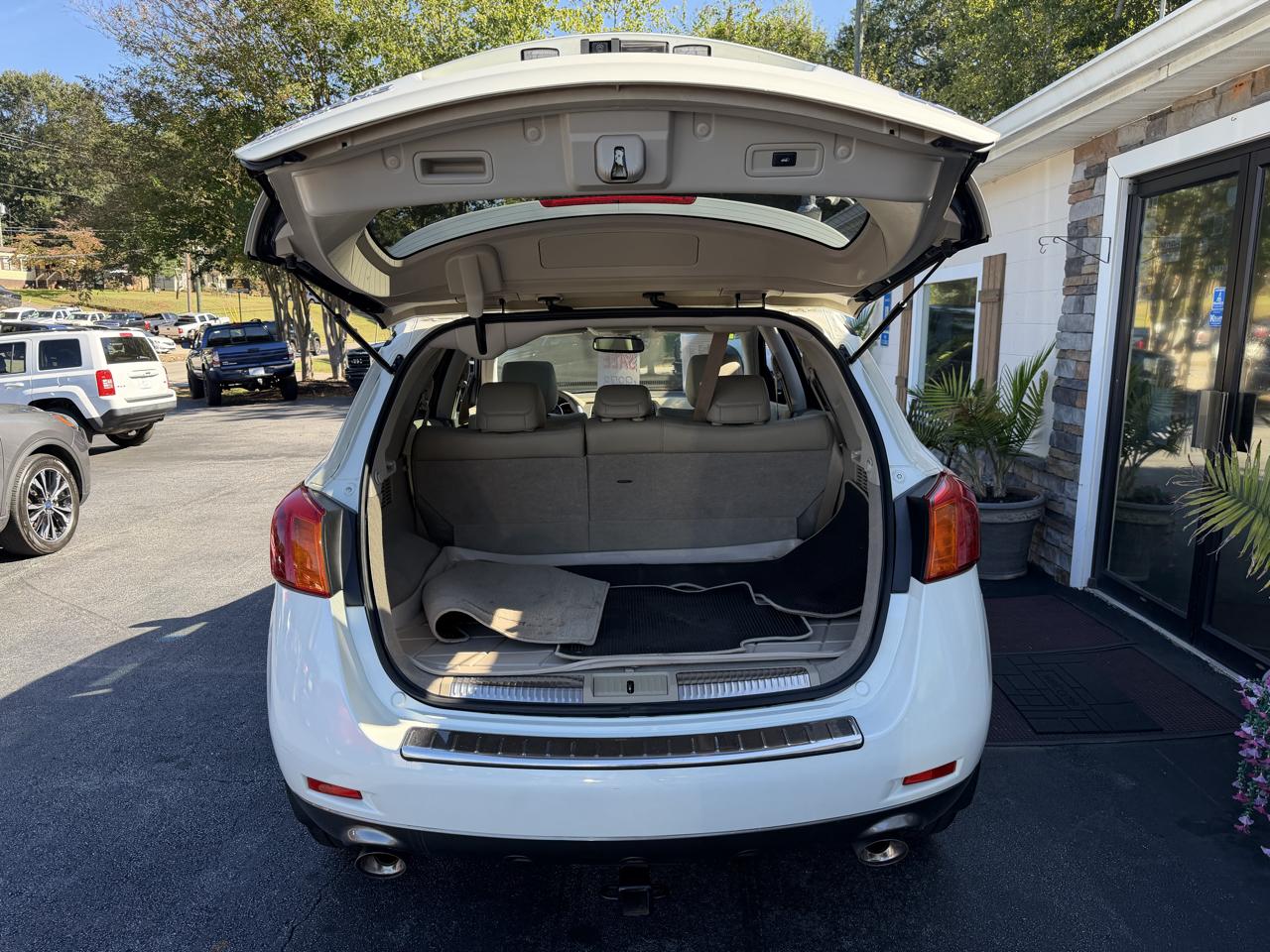 Nissan Murano LE 2010