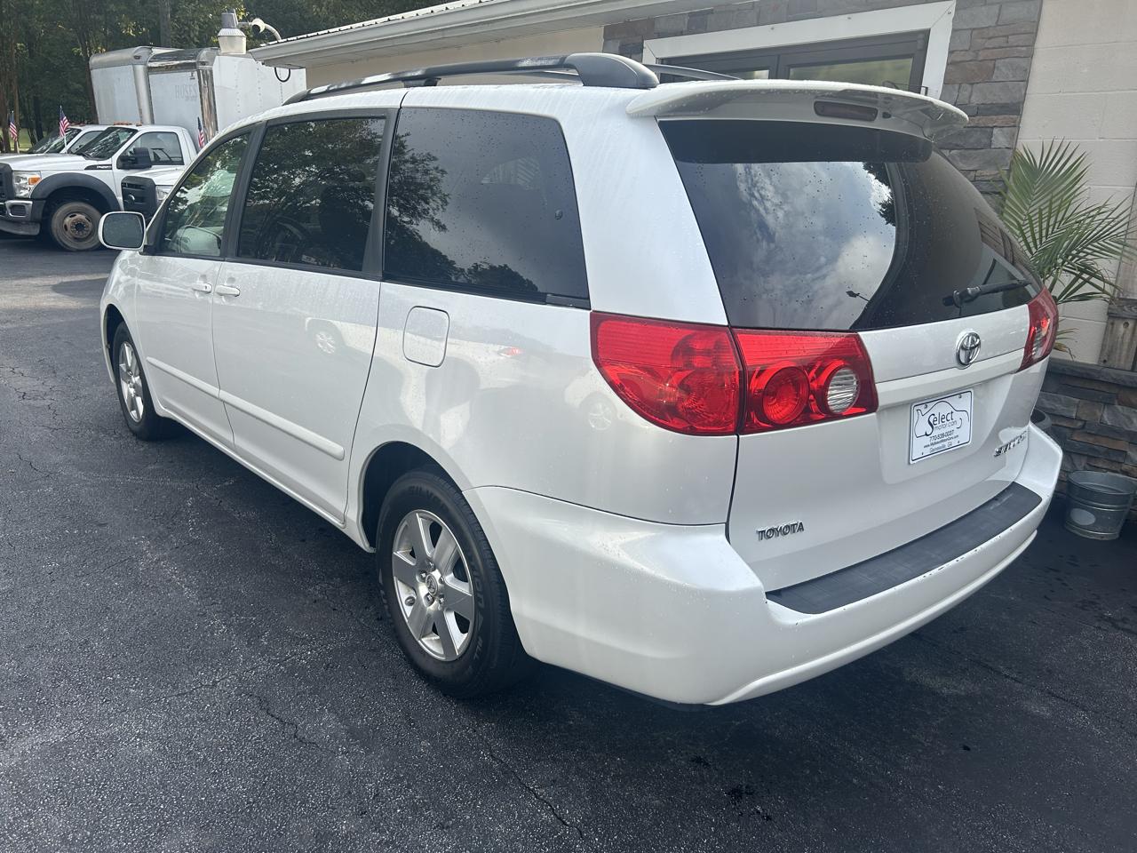 Toyota Sienna photo 6