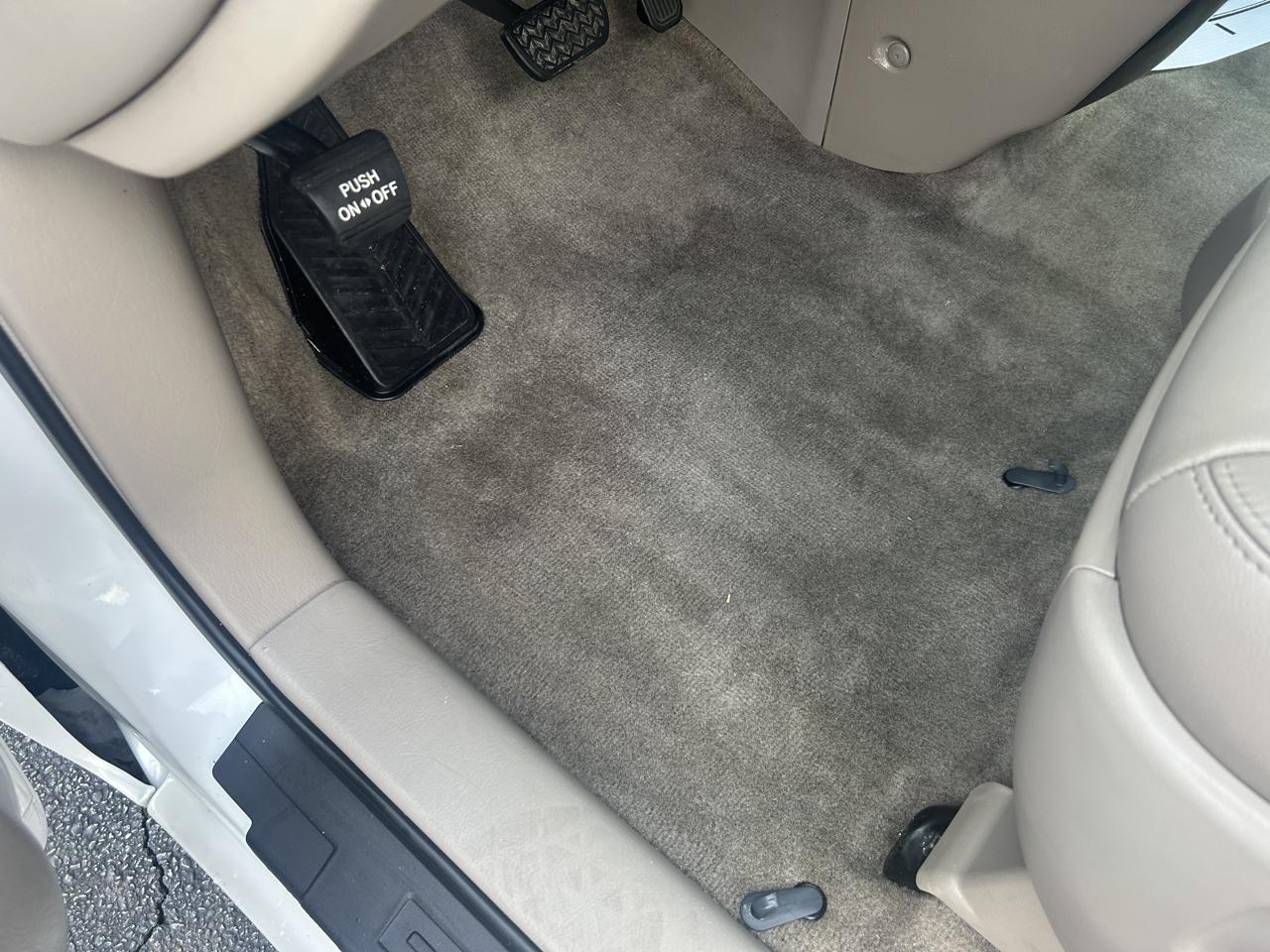 Toyota Sienna photo 13
