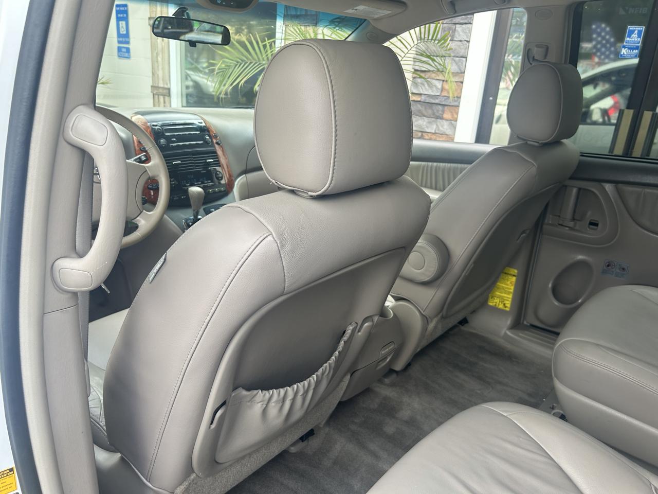 Toyota Sienna photo 27