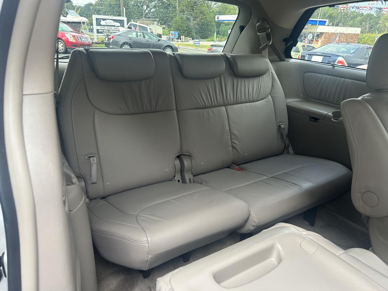 Toyota Sienna photo 29