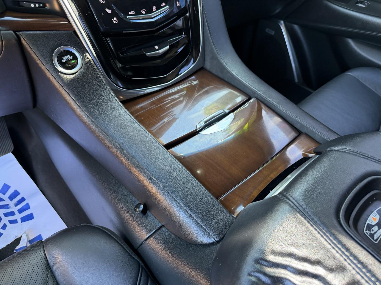 Cadillac Escalade photo 18