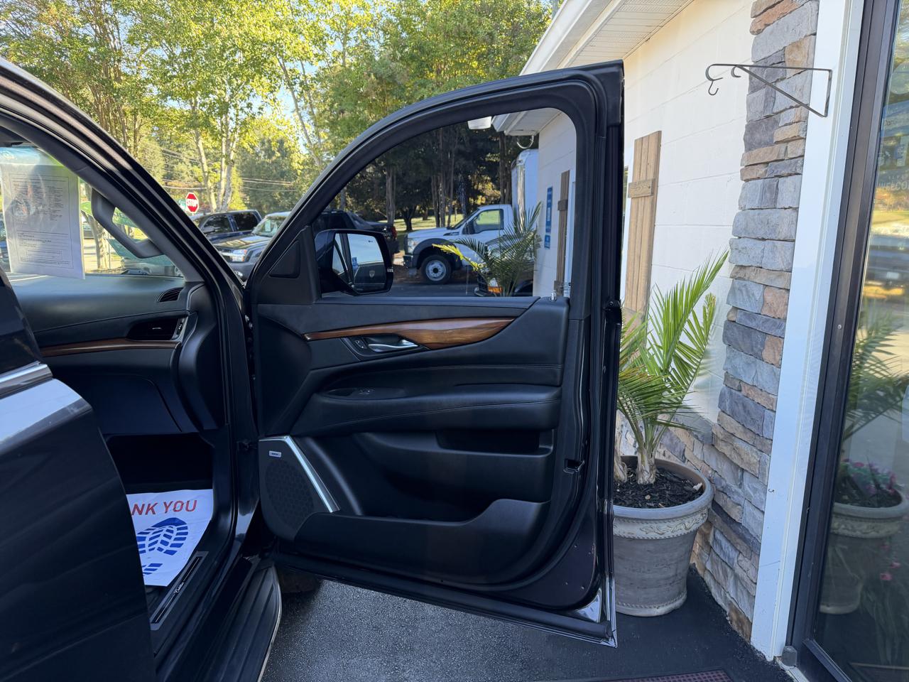 Cadillac Escalade photo 22