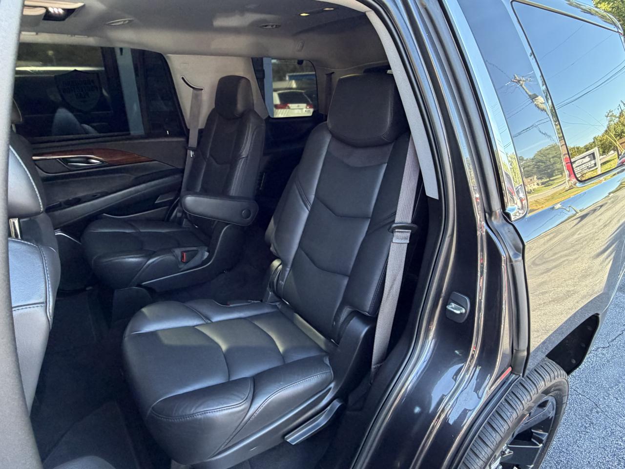 Cadillac Escalade photo 28