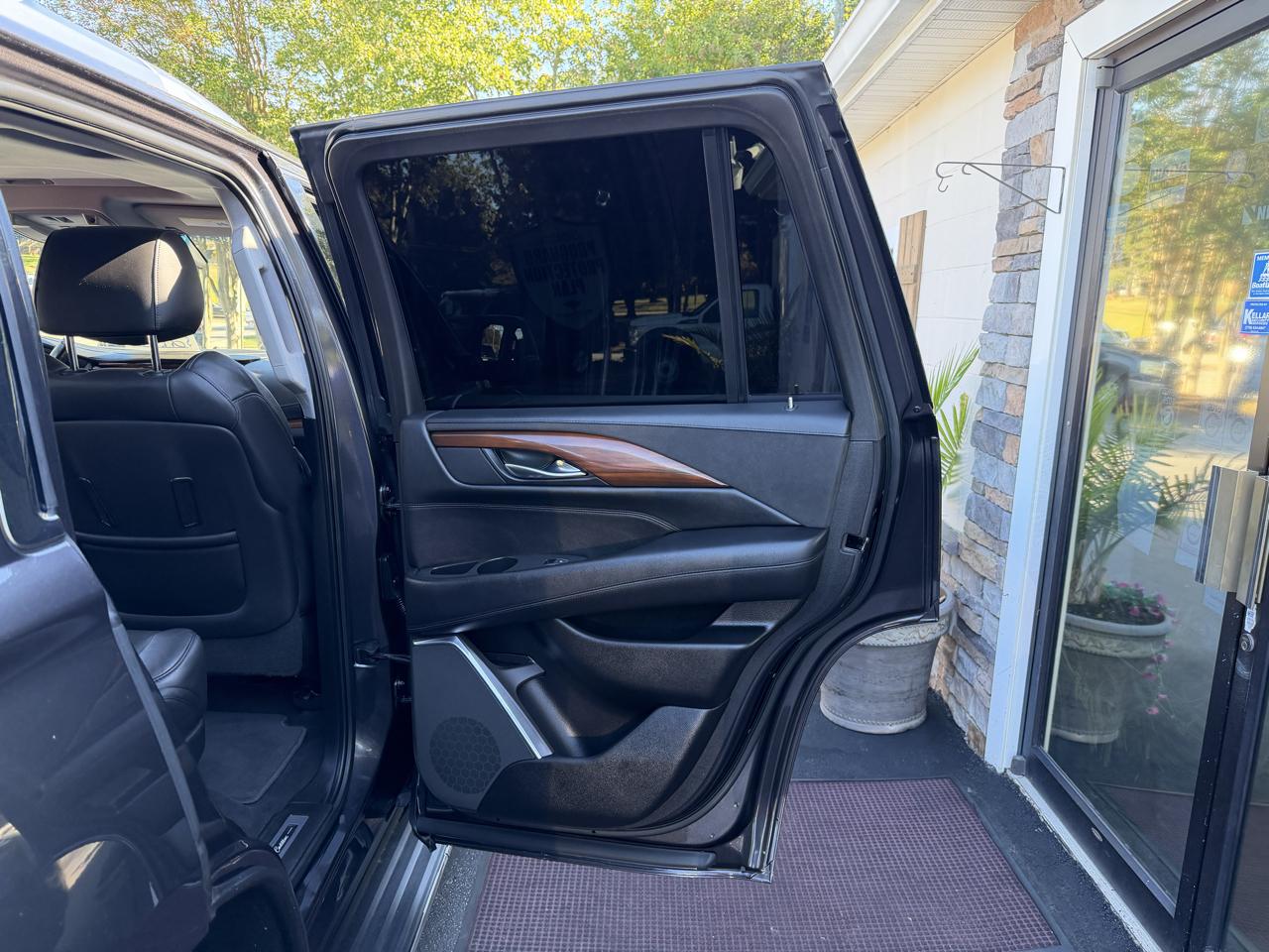 Cadillac Escalade photo 33