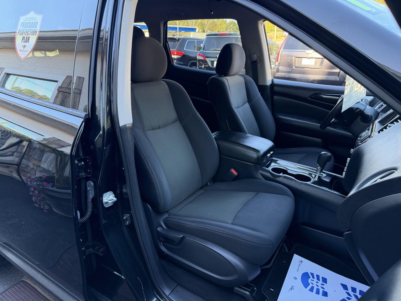Nissan Pathfinder S 2WD 2019