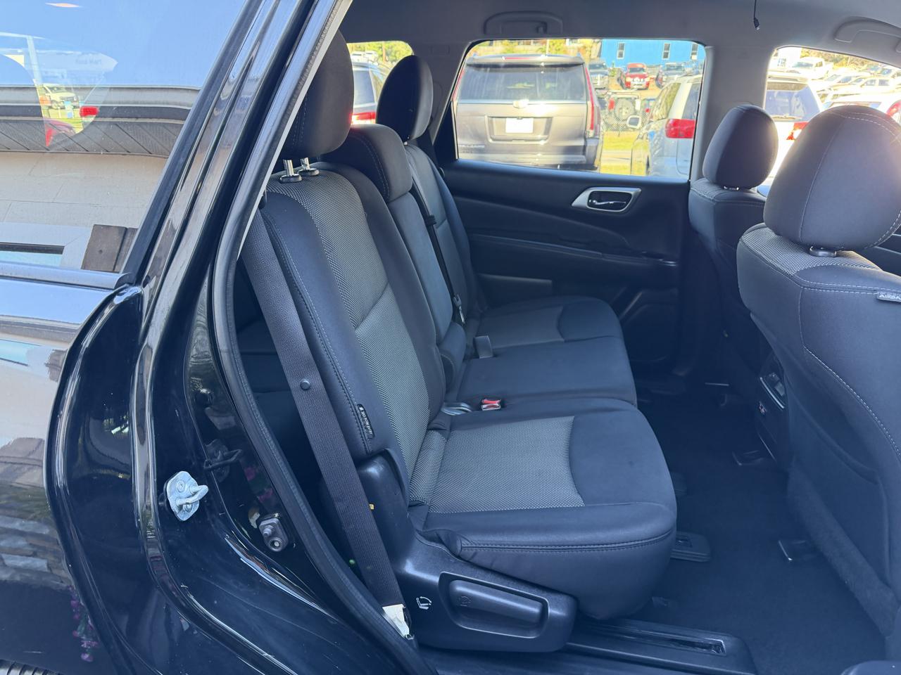 Nissan Pathfinder S 2WD 2019