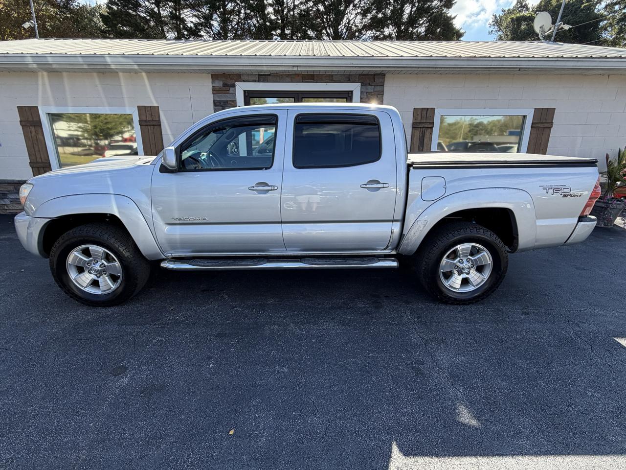 Toyota Tacoma photo 5