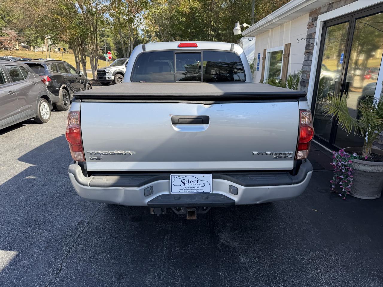 Toyota Tacoma photo 8