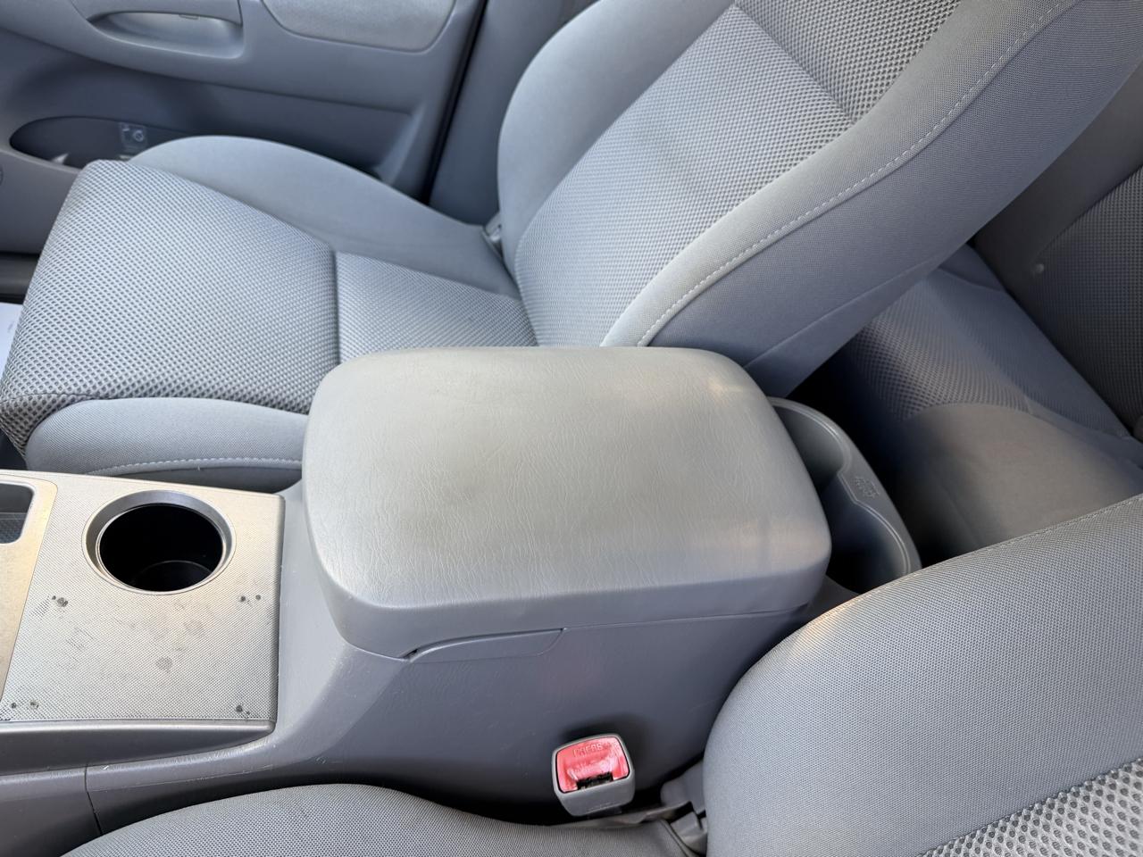 Toyota Tacoma photo 19