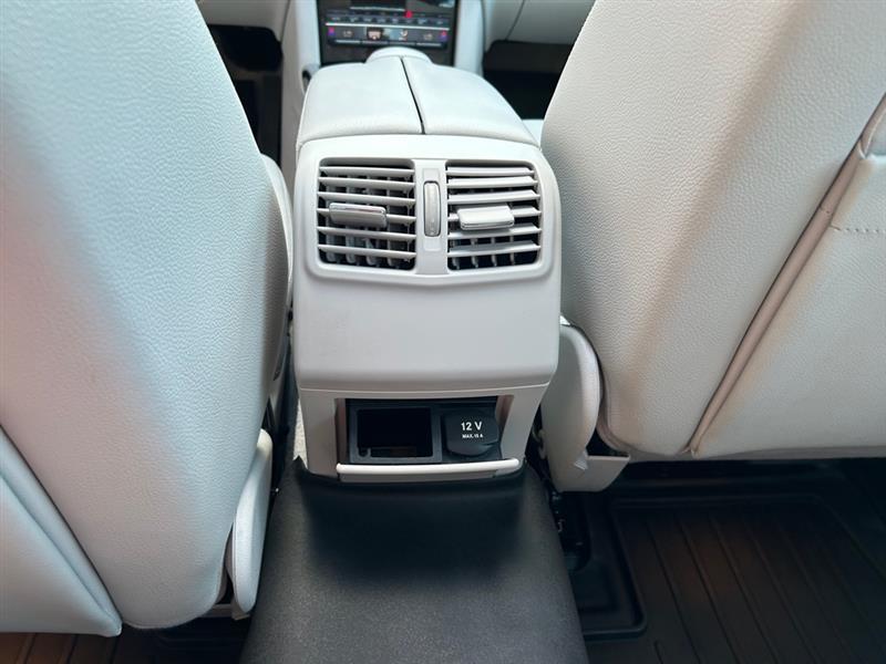 Mercedes-Benz E-Class  2014