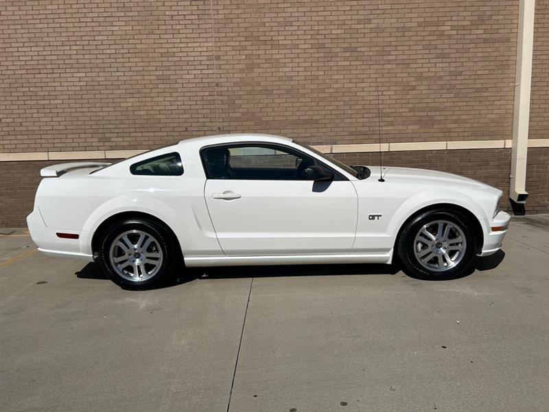 Ford Mustang  2005 Ford Mustang  2005