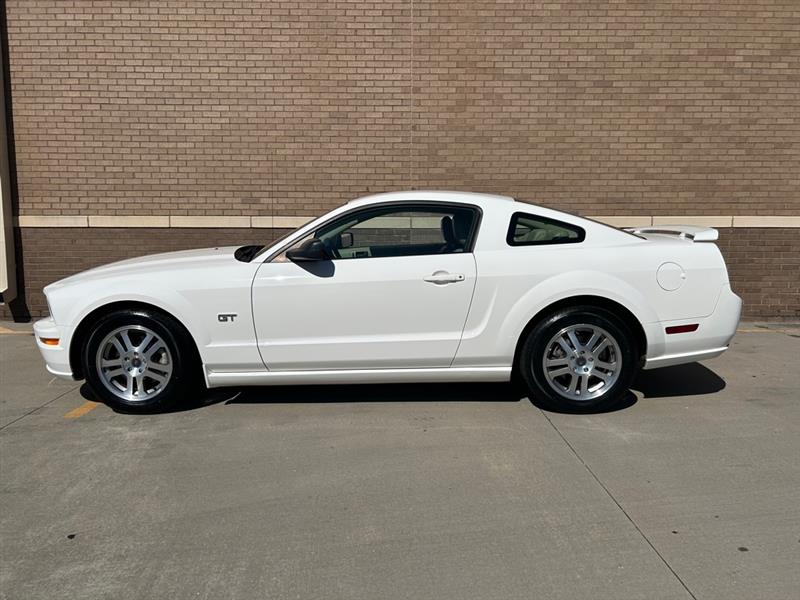 Ford Mustang  2005 Ford Mustang  2005