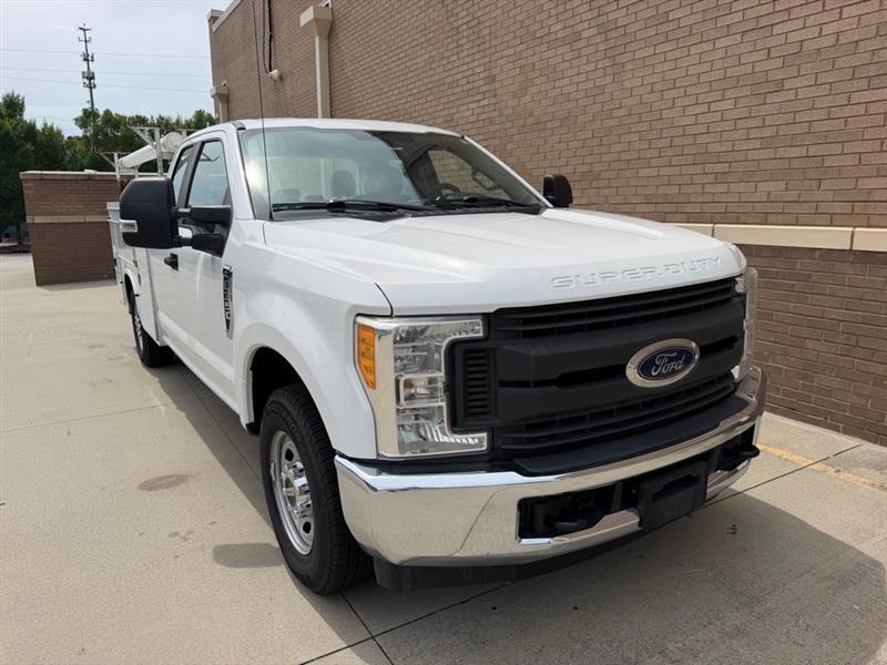 2017 Ford F-350 Super Duty XL - Photo 4