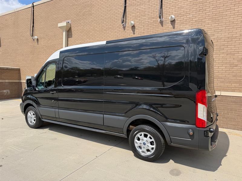 Ford Transit  2015