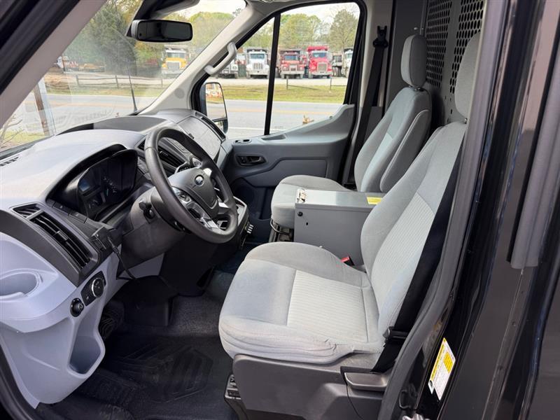 Ford Transit  2015