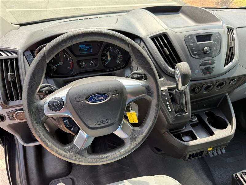 Ford Transit  2015