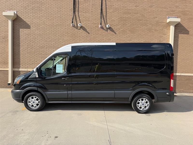 Ford Transit  2015