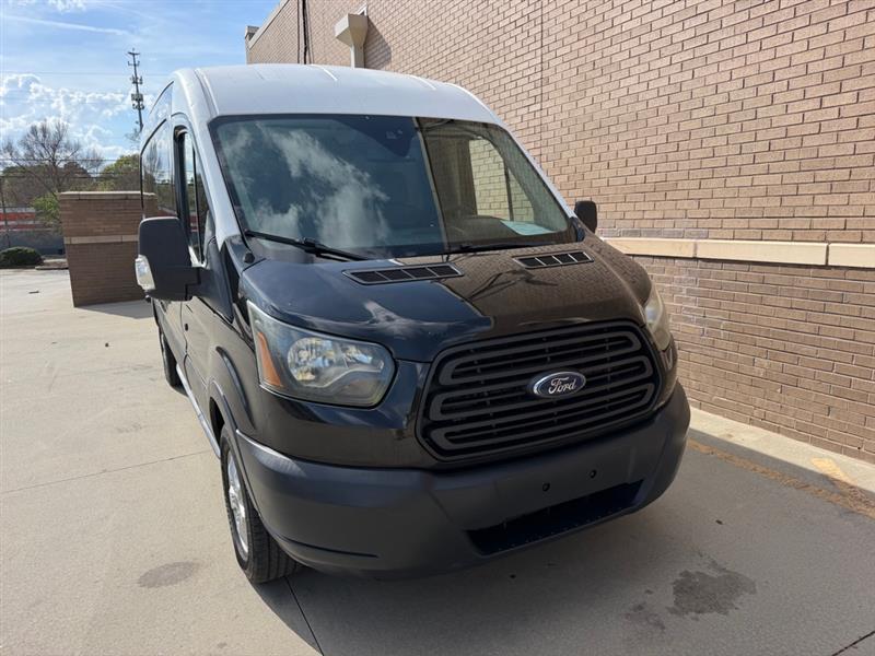 Ford Transit  2015