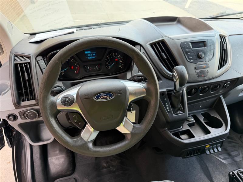 Ford Transit  2015