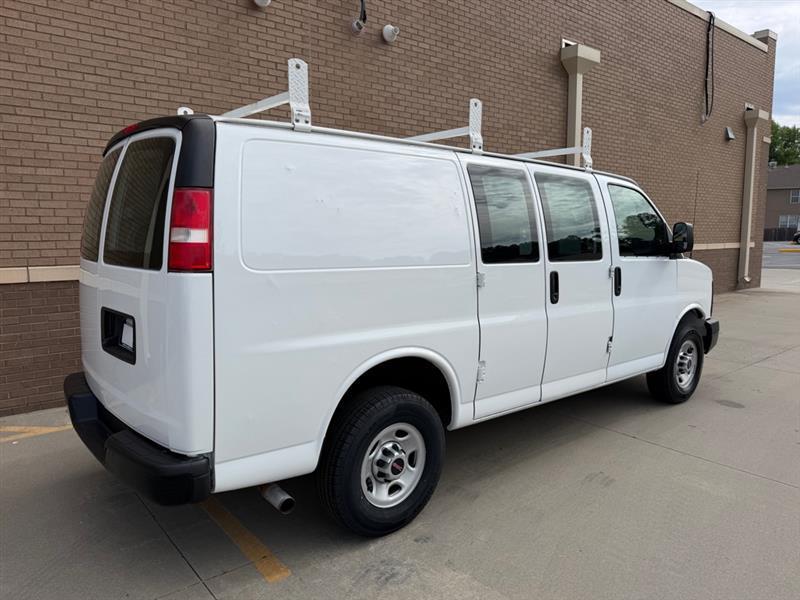 GMC Savana  2016