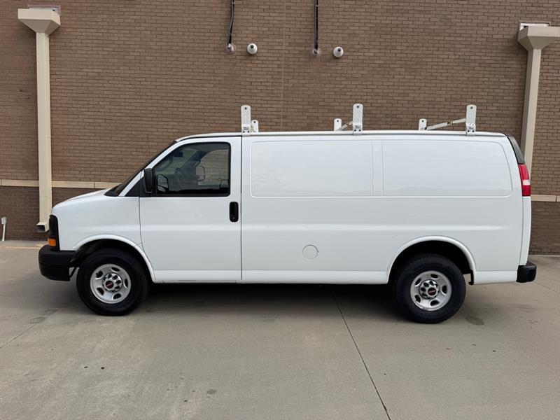 GMC Savana  2016