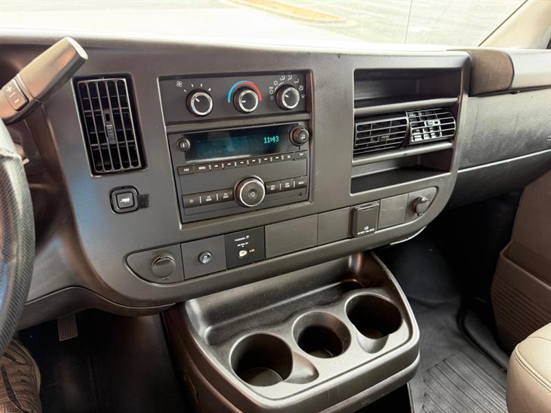 GMC Savana  2016