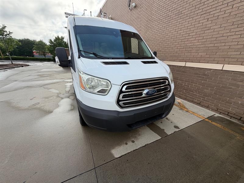 Ford Transit  2015