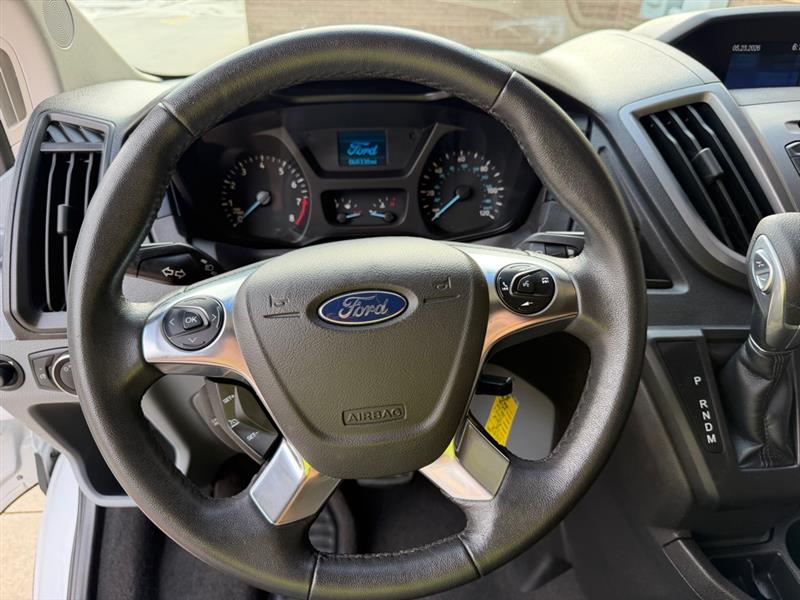 Ford Transit  2015