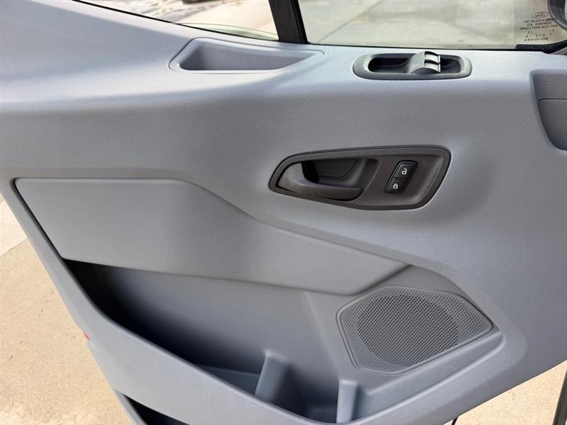 Ford Transit  2015