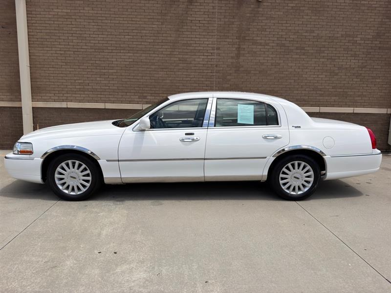 Lincoln Town Car  2005