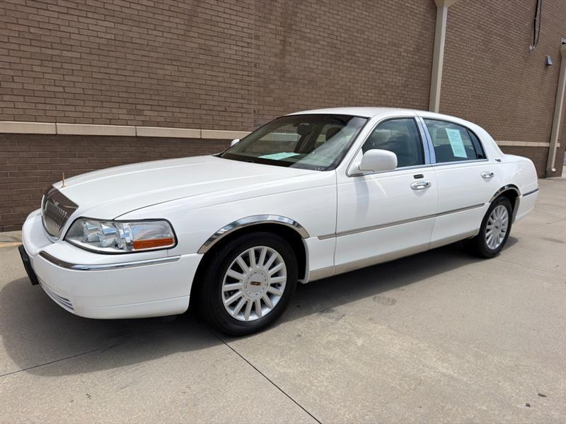 Lincoln Town Car  2005