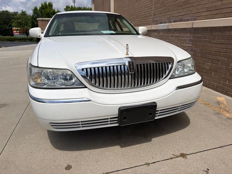 Lincoln Town Car  2005