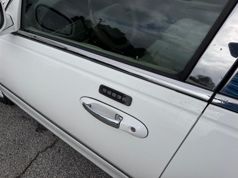 Lincoln Town Car  2005