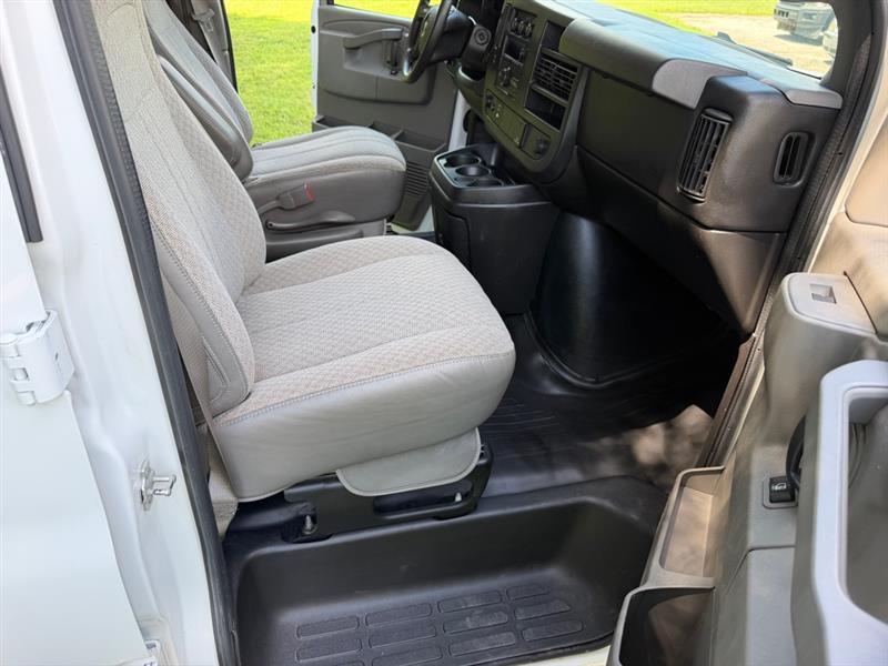 GMC Savana  2016