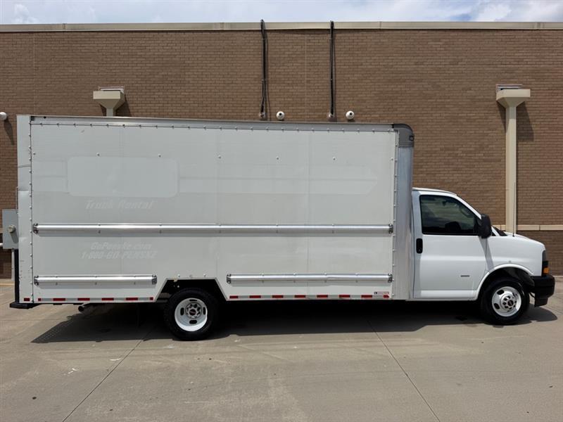 GMC Savana  2021