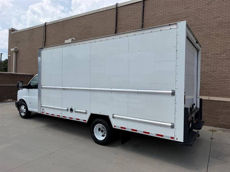 GMC Savana  2021