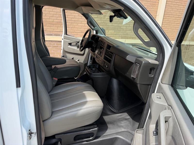 GMC Savana  2021