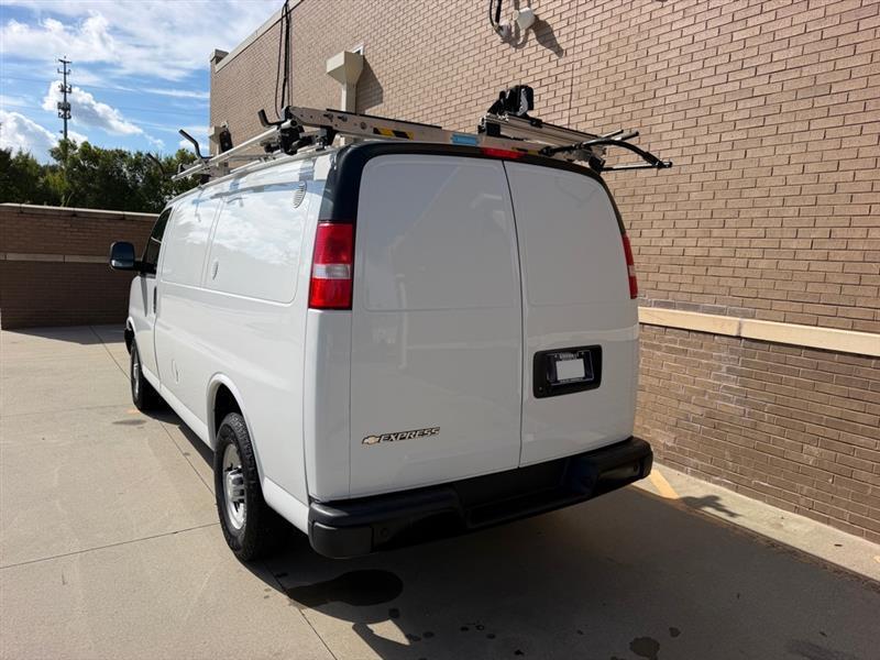 Chevrolet Express  2021
