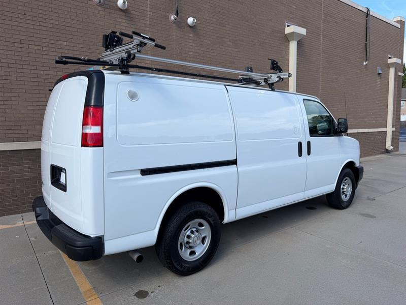 Chevrolet Express  2021