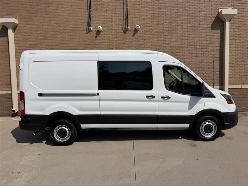 Ford Transit photo 3