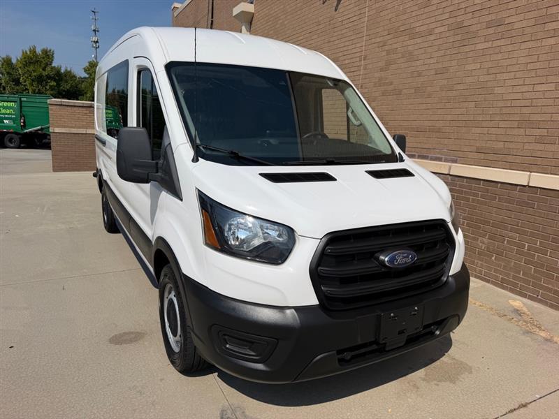 Ford Transit photo 5