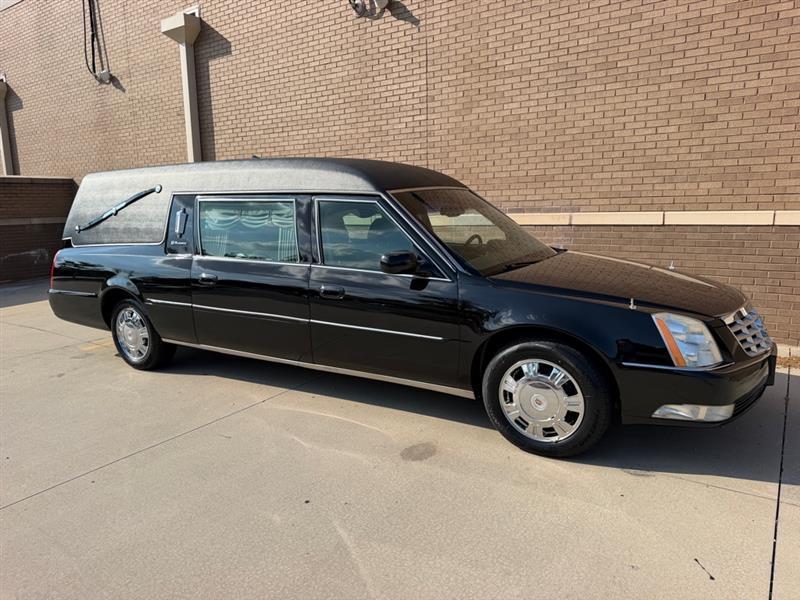 Cadillac DTS  2011