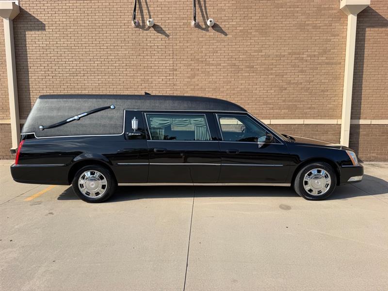 Cadillac DTS  2011