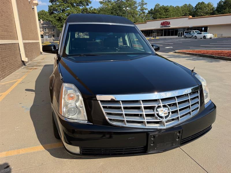 Cadillac DTS  2011